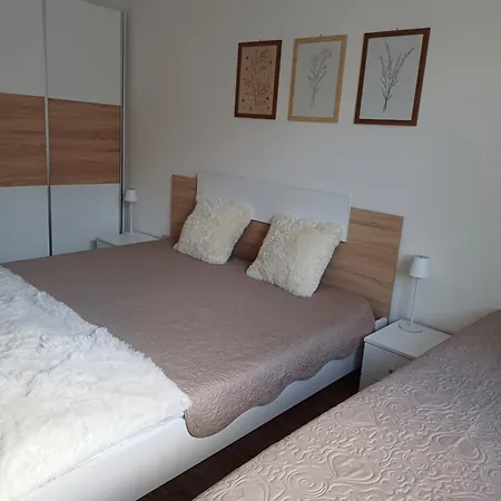 Sweet In * ترييستي